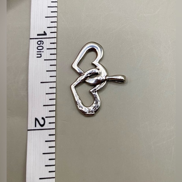 STERLING SILVER INTERLOCKING HEARTS; Stamped 925; Never worn; Vintage. - Picture 3 of 4